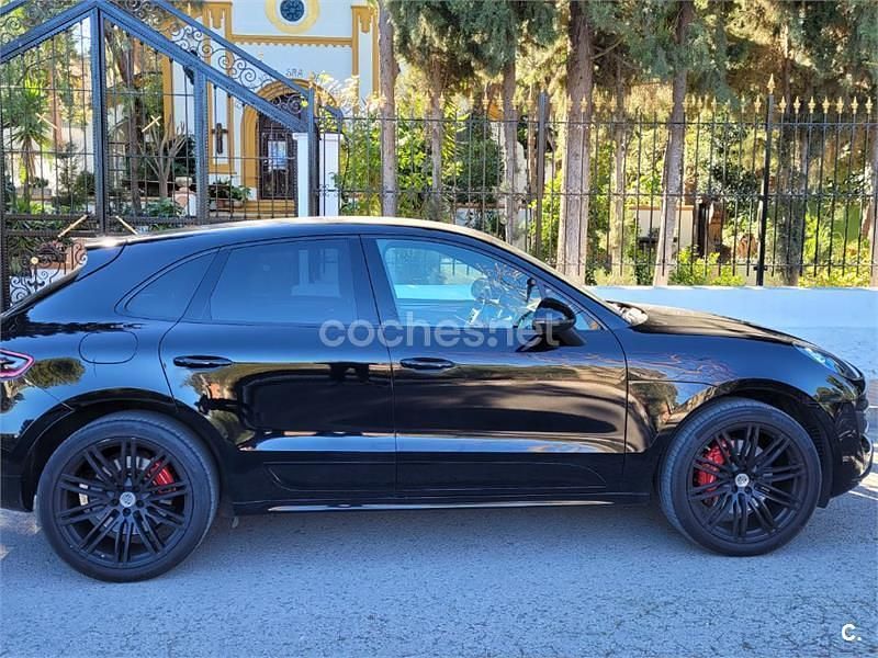 Negro Usado 2014 Porsche Macan Turbo SUV | 46.500 € - Imagen 1/4