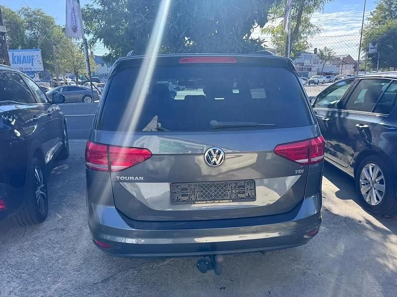 Usado VW Touran 110 CV (80 kW) 2016 Gris Monovolumen