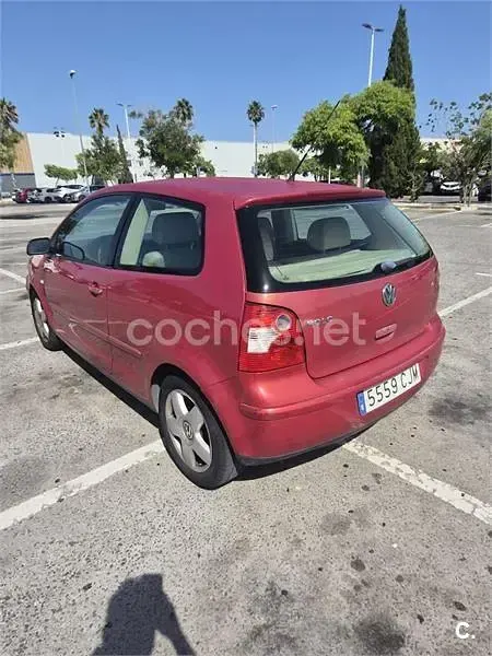 Usado VW Polo Trendline 75 CV (55 kW) 2003 Granate Berlina