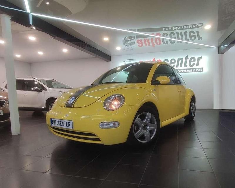 Usado VW Beetle 114 CV (83 kW) 2005 Amarillo Utilitario