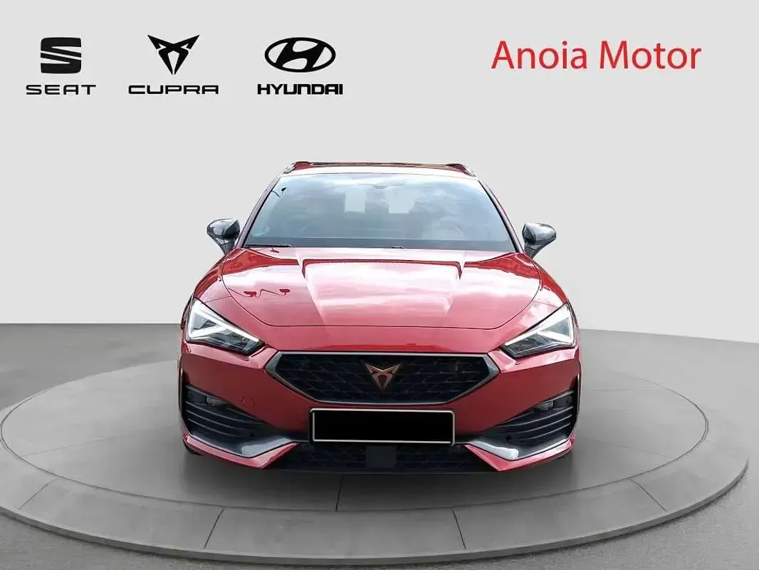 Usado Cupra Leon 190 CV (139 kW) 2023 Rojo Familiar
