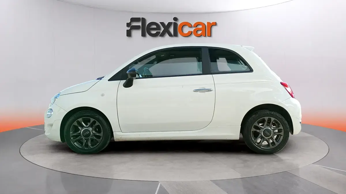 Usado Fiat 500 Club 71 CV (52 kW) 2022 Blanco Berlina