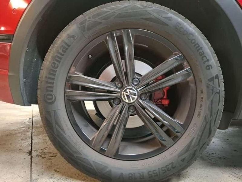 Usado VW Tiguan Sportline 150 CV (110 kW) 2022 Rojo SUV