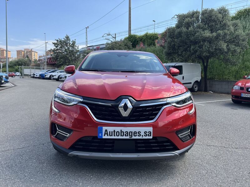 Usado Renault Arkana Zen 140 CV (102 kW) 2022 Rojo SUV