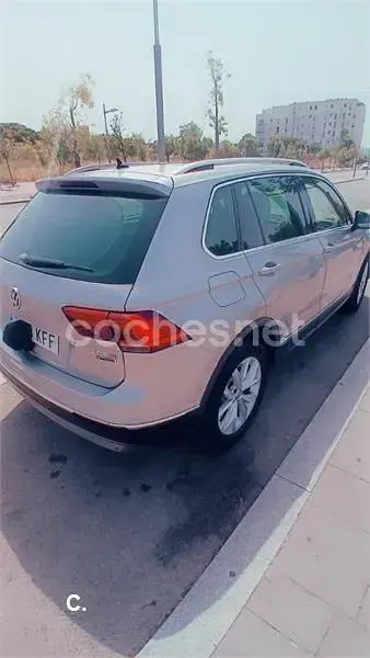 Usado VW Tiguan Sportline 190 CV (139 kW) 2017 Gris / plata SUV