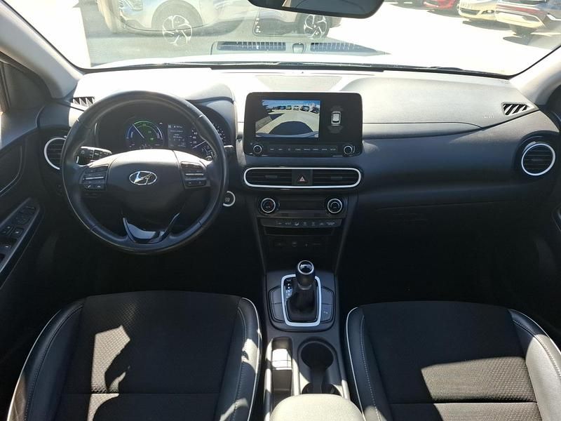 Usado Hyundai Kona Style 141 CV (103 kW) 2020 Blanco chalk (techo negro) SUV