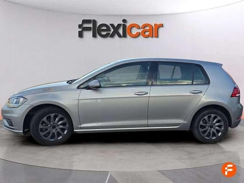 Usado VW Golf VII Advance 110 CV (80 kW) 2018 Gris Utilitario