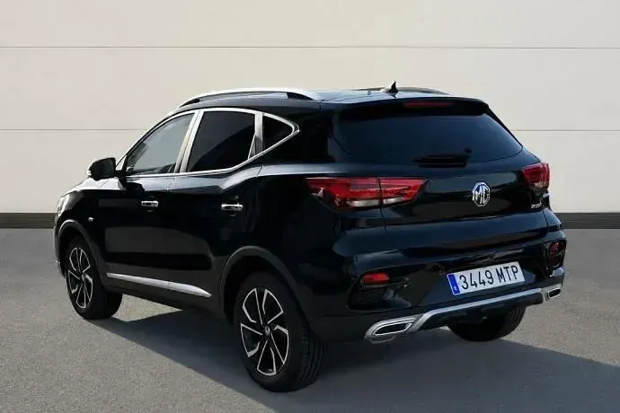 Usado MG ZS Luxury 111 CV (81 kW) 2024 Negro SUV
