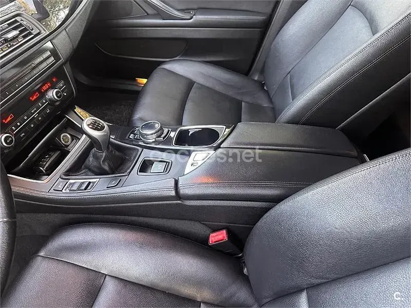 Usado BMW 520 184 CV (135 kW) 2014 Negro Familiar