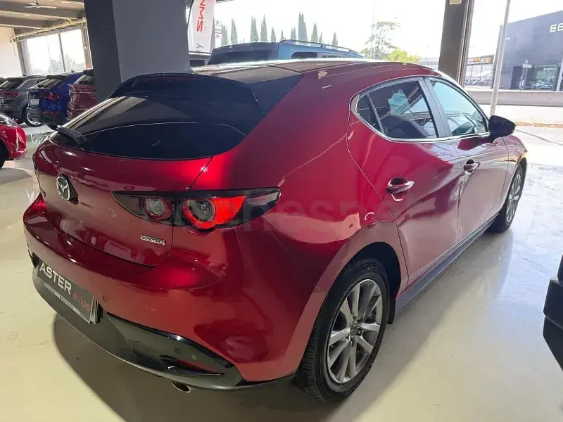 Usado Mazda 3 122 CV (89 kW) 2019 Rojo Berlina