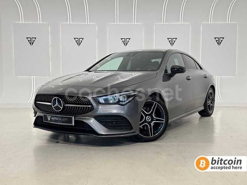 Gris / plata Usado 2023 Mercedes CLA180 Berlina | 32.990 € (Un poco caro) - Imagen 1/4