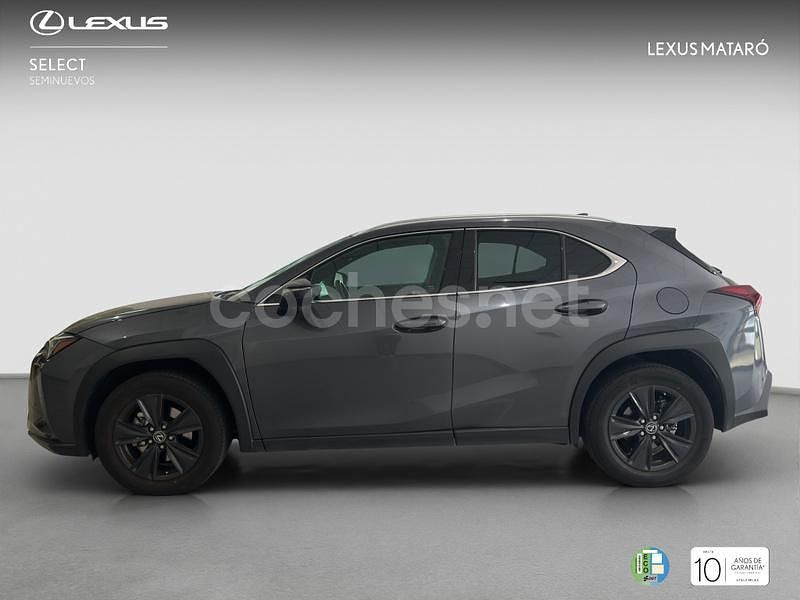 Usado Lexus UX 184 CV (135 kW) 2024 Gris / plata SUV