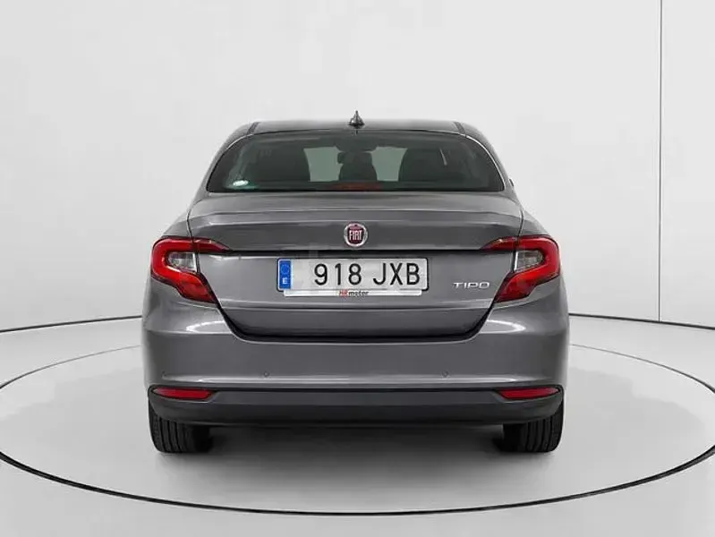 Usado Fiat Tipo Easy 120 CV (88 kW) 2017 Gris / plata Berlina