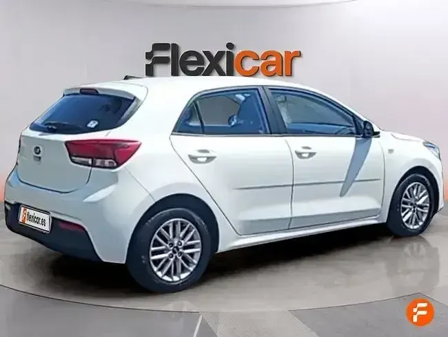 Usado Kia Rio 84 CV (61 kW) 2021 Blanco
