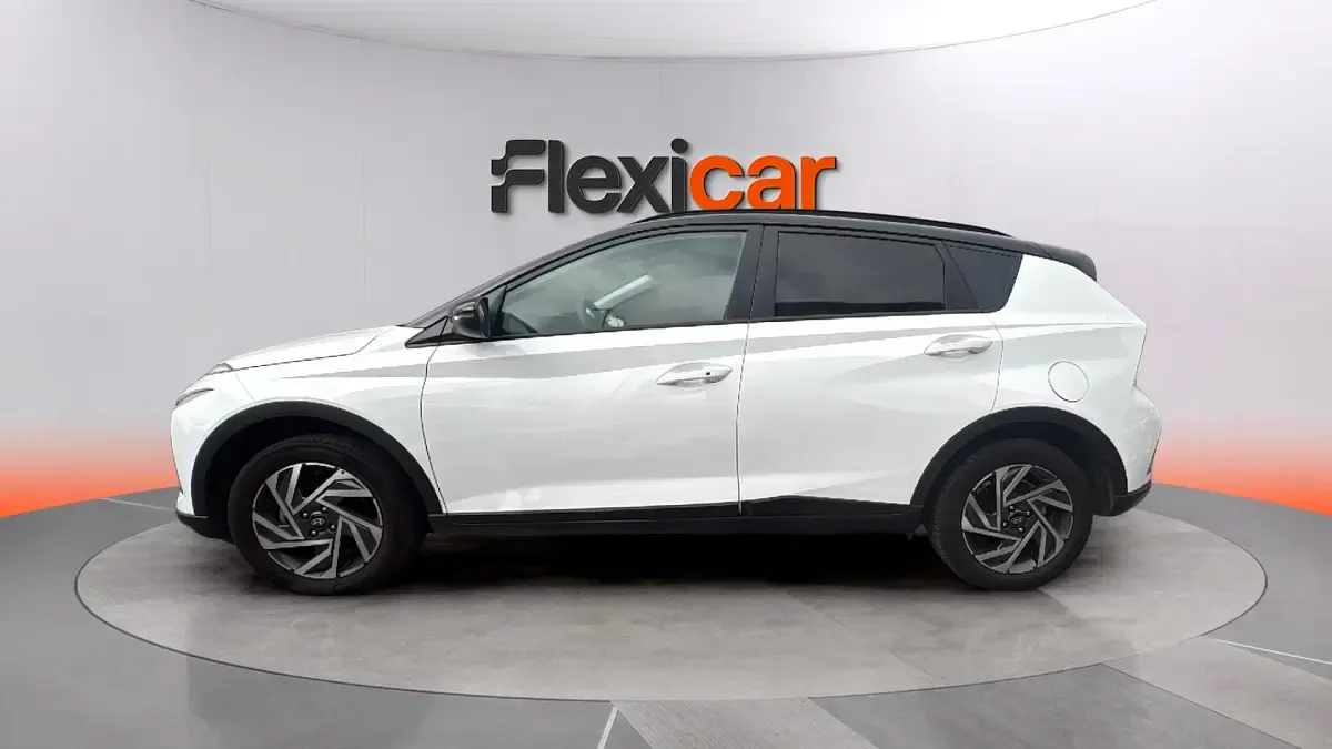 Usado Hyundai Bayon 101 CV (74 kW) 2025 Blanco SUV