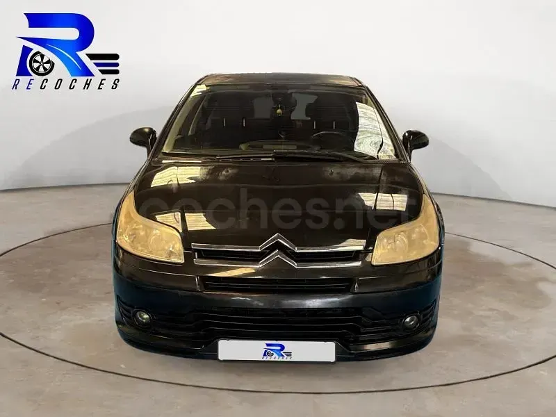 Begagnad Citroën C4 VTR Sport 110 HK (80 kW) 2005 Svart Sedan