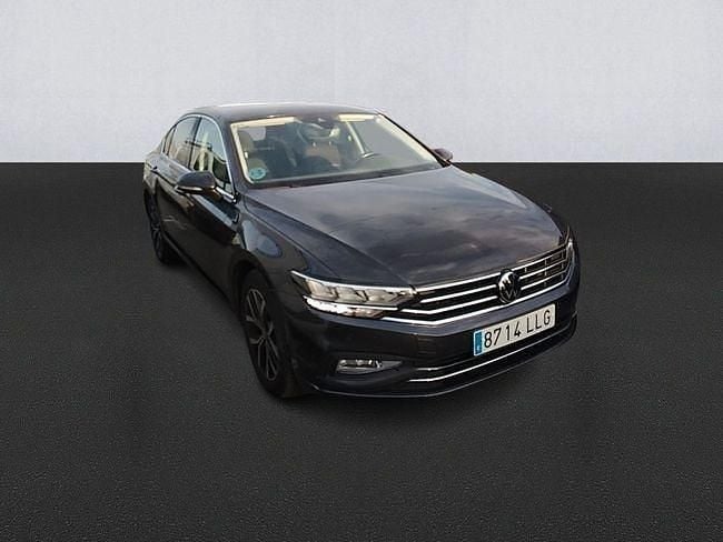 Usado VW Passat Executive 150 CV (110 kW) 2020 Gris Berlina