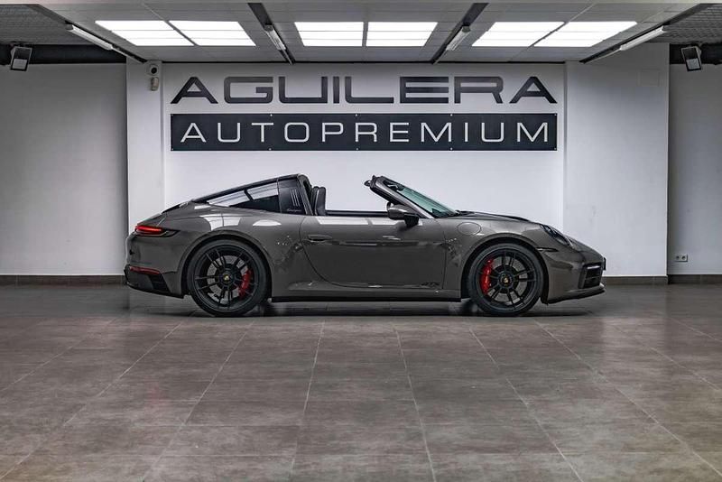 Usado Porsche 992 480 CV (353 kW) 2023 Gris Coupe