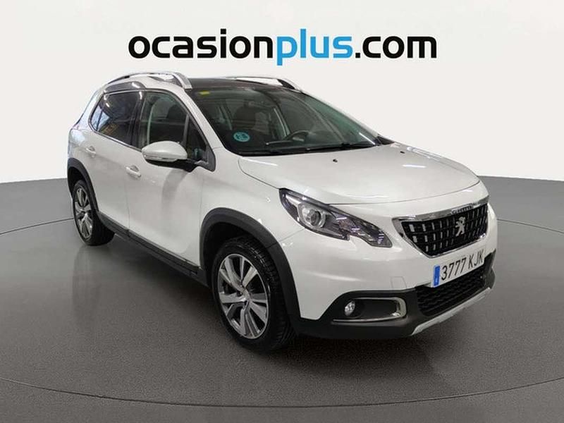 Usado Peugeot 2008 Allure 120 CV (88 kW) 2018 Blanco SUV