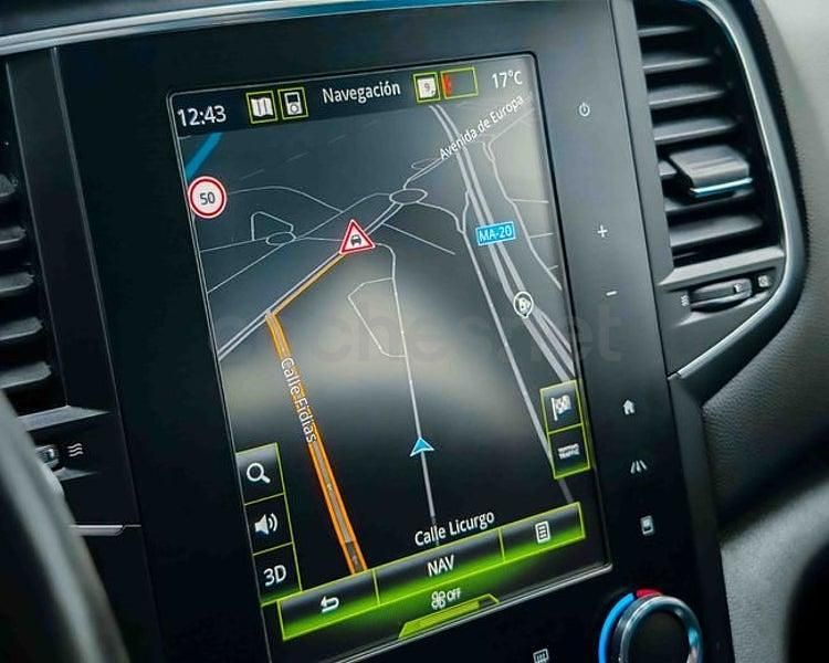 Usado Renault Mégane GrandTour Zen 115 CV (84 kW) 2019 Gris / plata Familiar