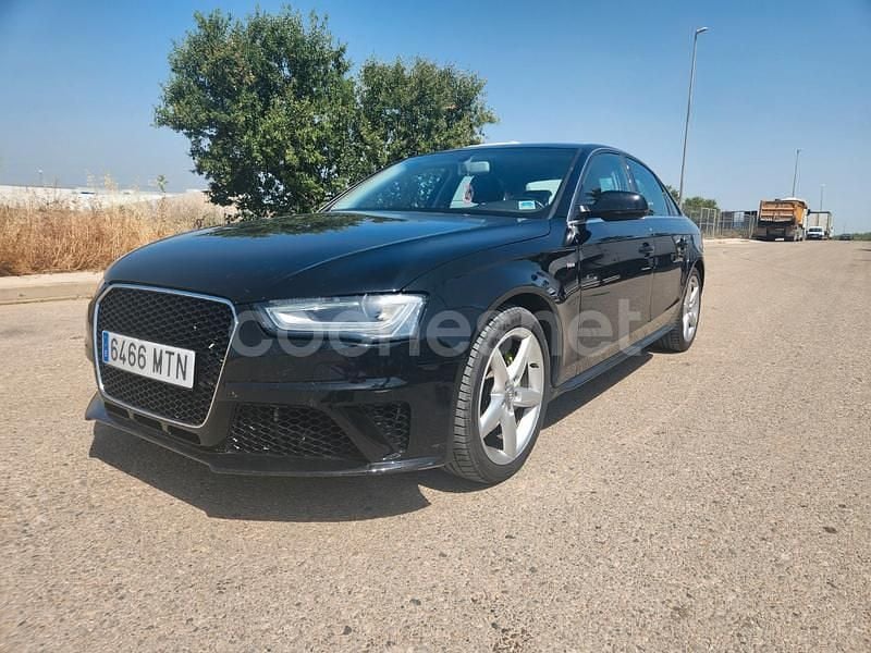 Usado Audi A4 120 CV (88 kW) 2013 Negro Berlina