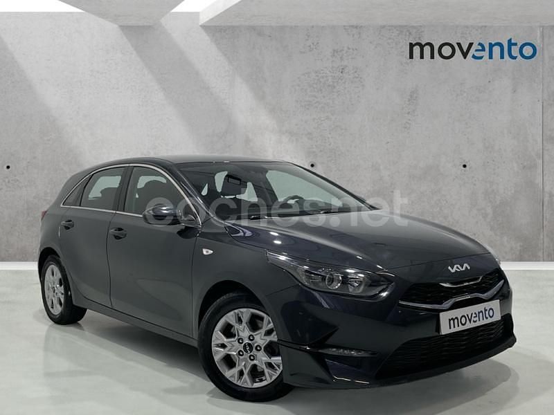 Gris / plata Usado 2023 Kia Ceed Utilitario | 18.440 € (Precio justo) - Imagen 1/4