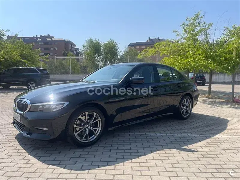 Usado BMW 318 150 CV (110 kW) 2020 Negro Berlina