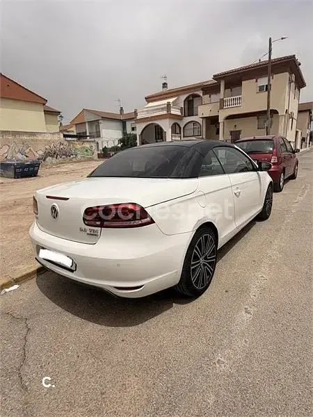 Usado VW Eos 140 CV (102 kW) 2012 Blanco Descapotable