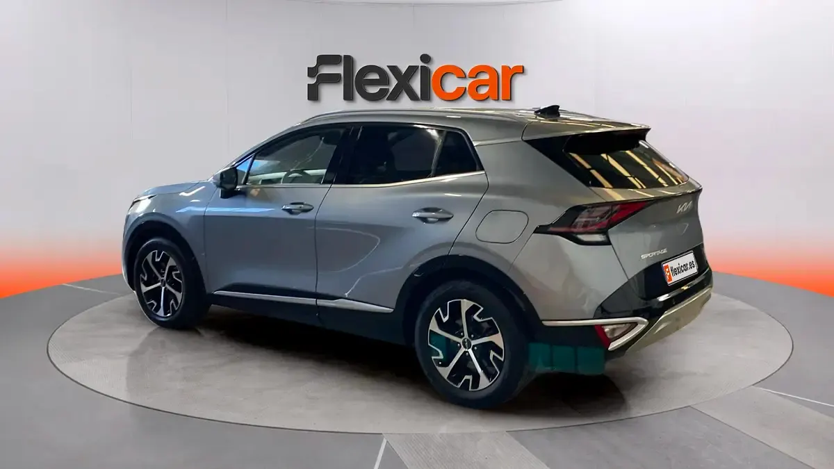 Usado Kia Sportage 136 CV (100 kW) 2024 Gris SUV