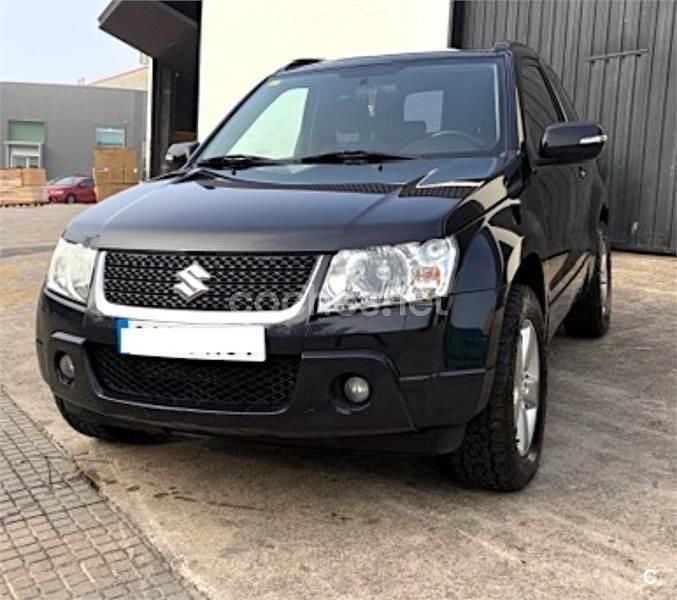 Gris / plata Usado 2010 Suzuki Grand Vitara SUV | 9800 € (Precio justo) - Imagen 1/4