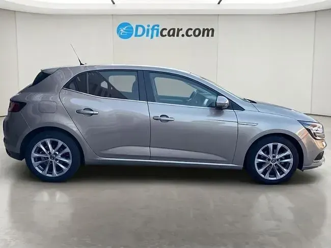 Usado Renault Mégane 131 CV (96 kW) 2018 Beige Berlina
