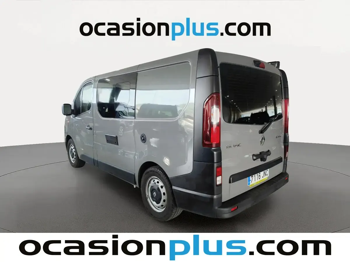 Usado Renault Trafic 125 CV (91 kW) 2016 Gris Monovolumen