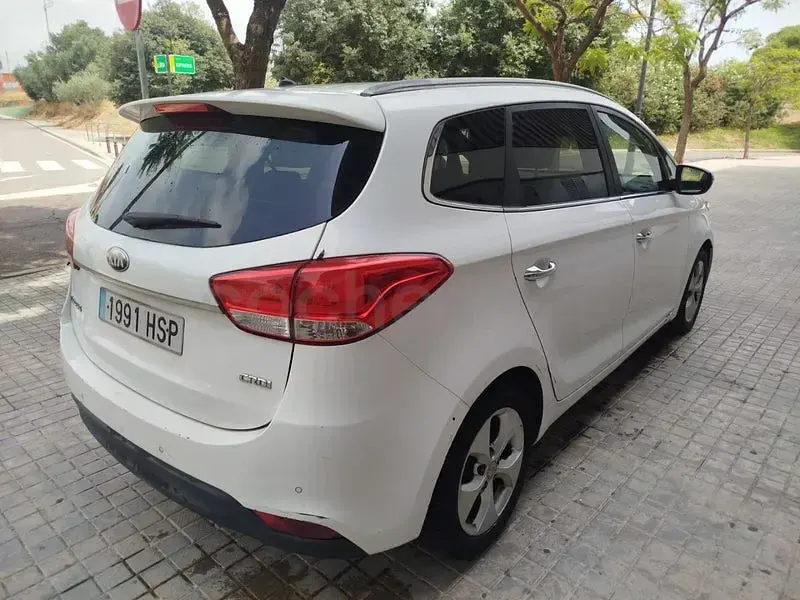 Usado Kia Carens 136 CV (100 kW) 2014 Blanco Monovolumen