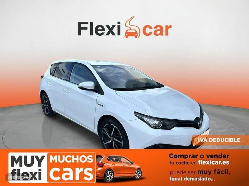 Usado Toyota Auris Hybrid Edition 136 CV (100 kW) 2018 Blanco Berlina