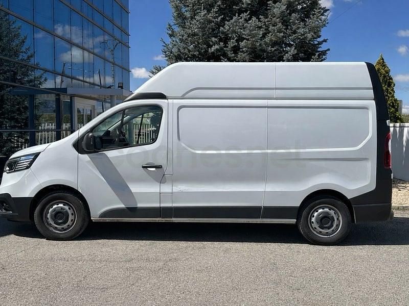 Usado Renault Trafic 150 CV (110 kW) 2025 Blanco Monovolumen