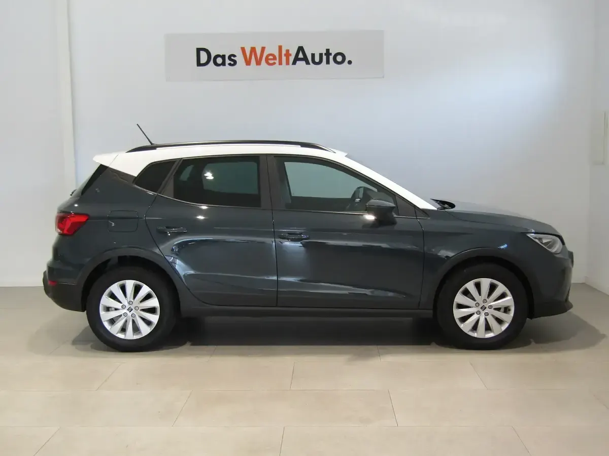 Usado Seat Arona Style 115 CV (84 kW) 2025 Gris SUV