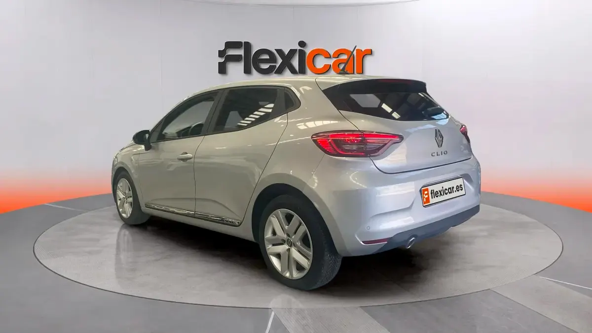 Usado Renault Clio V Business 90 CV (66 kW) 2021 Gris Berlina