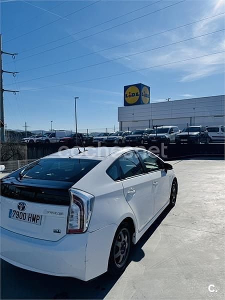 Usado Toyota Prius Advance 136 CV (100 kW) 2012 Blanco Berlina