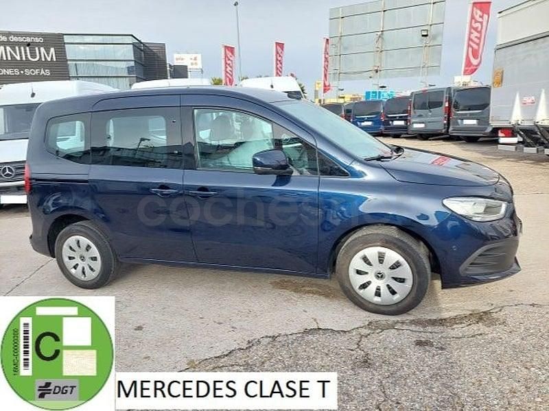 Usado Mercedes T180 116 CV (85 kW) 2025 Azul Monovolumen