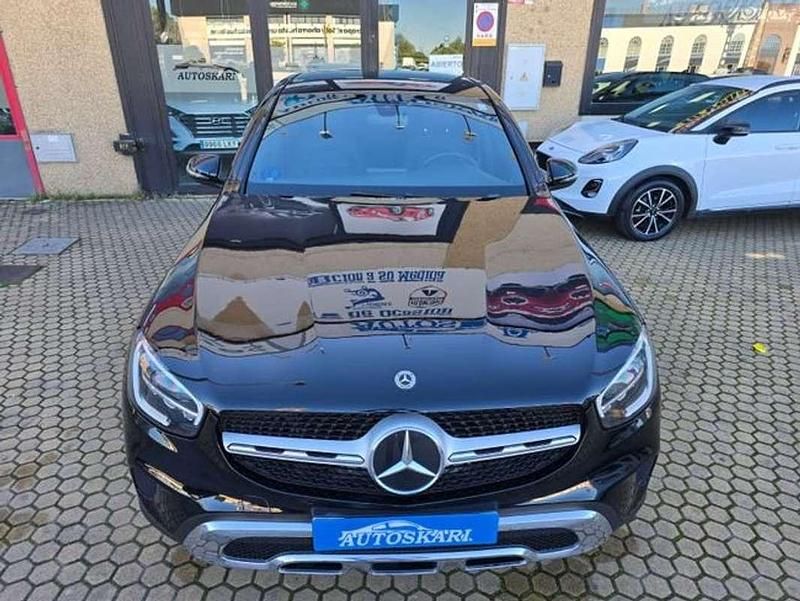 Usado Mercedes GLC300e 320 CV (235 kW) 2020 Negro Coupe