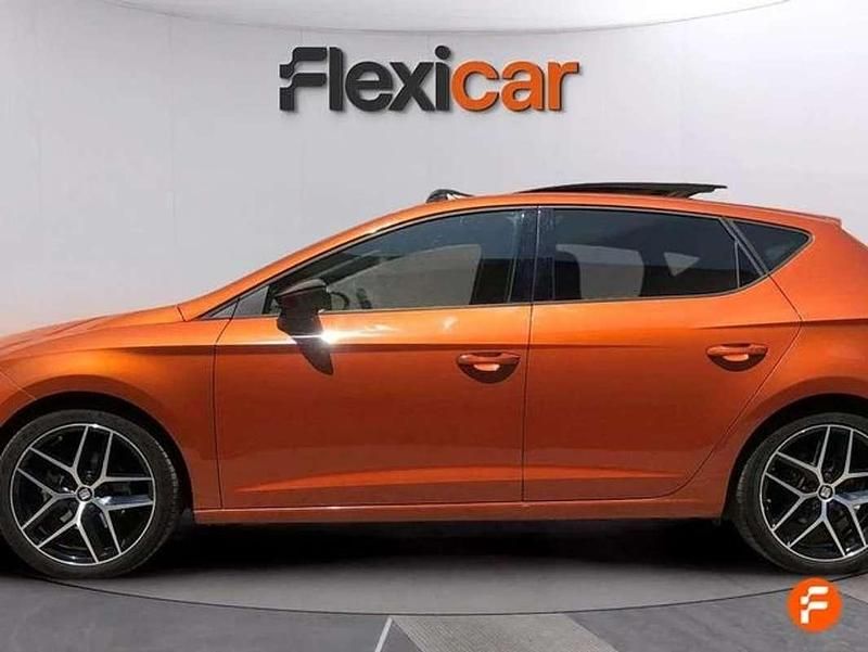 Usado Seat Leon ST FR 150 CV (110 kW) 2018 Naranja Familiar