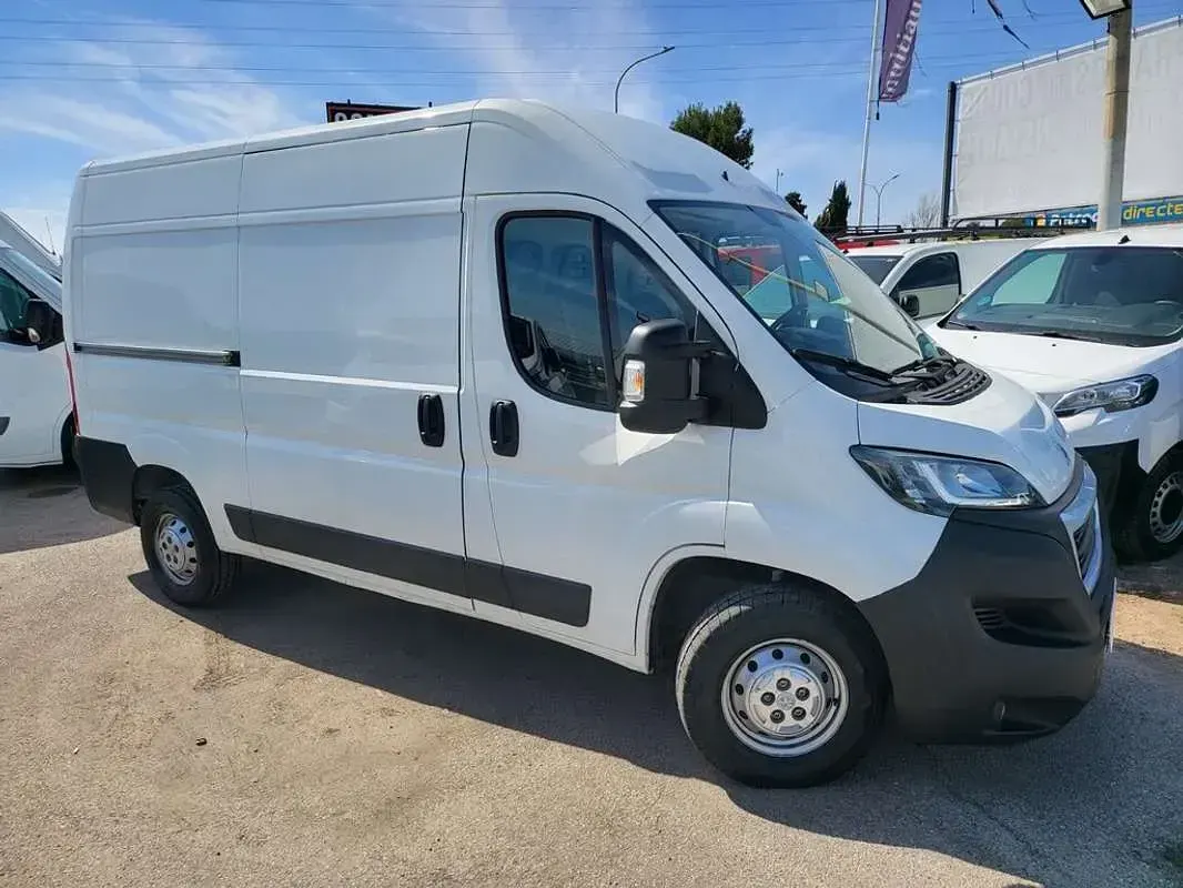 Usado Peugeot Boxer 139 CV (102 kW) 2021 Blanco Van