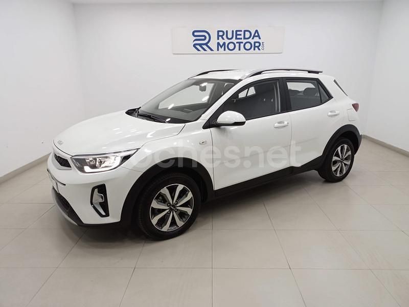Blanco Usado 2024 Kia Stonic SUV | 20.900 € (Un poco caro) - Imagen 1/4