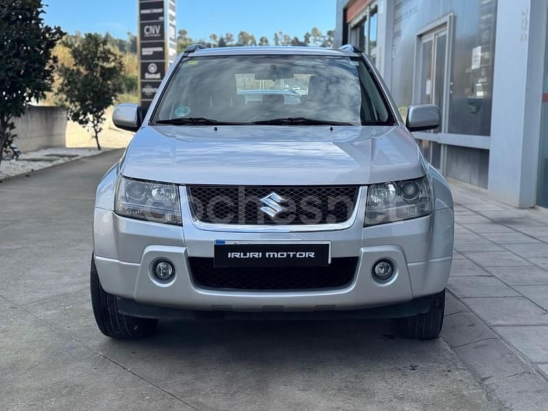 Usado Suzuki Grand Vitara 140 CV (102 kW) 2007 Gris / plata SUV