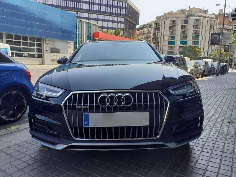 Usado Audi A4 Allroad Sport 163 CV (119 kW) 2017 Negro Familiar