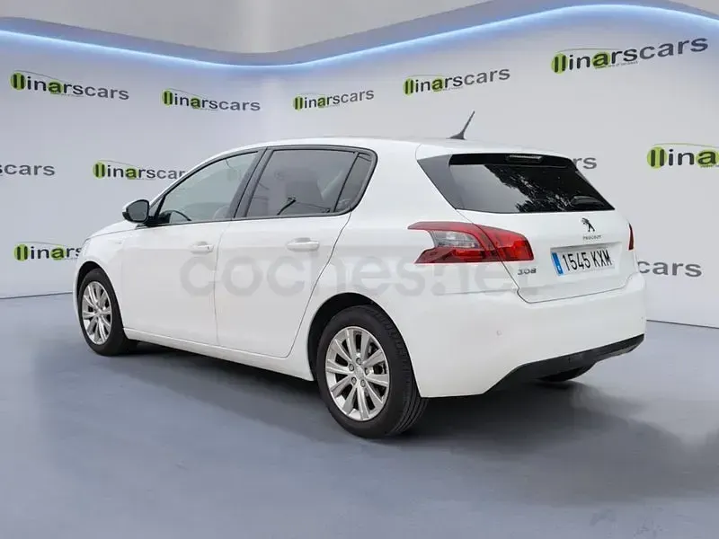 Usado Peugeot 308 Style 130 CV (95 kW) 2019 Blanco Berlina