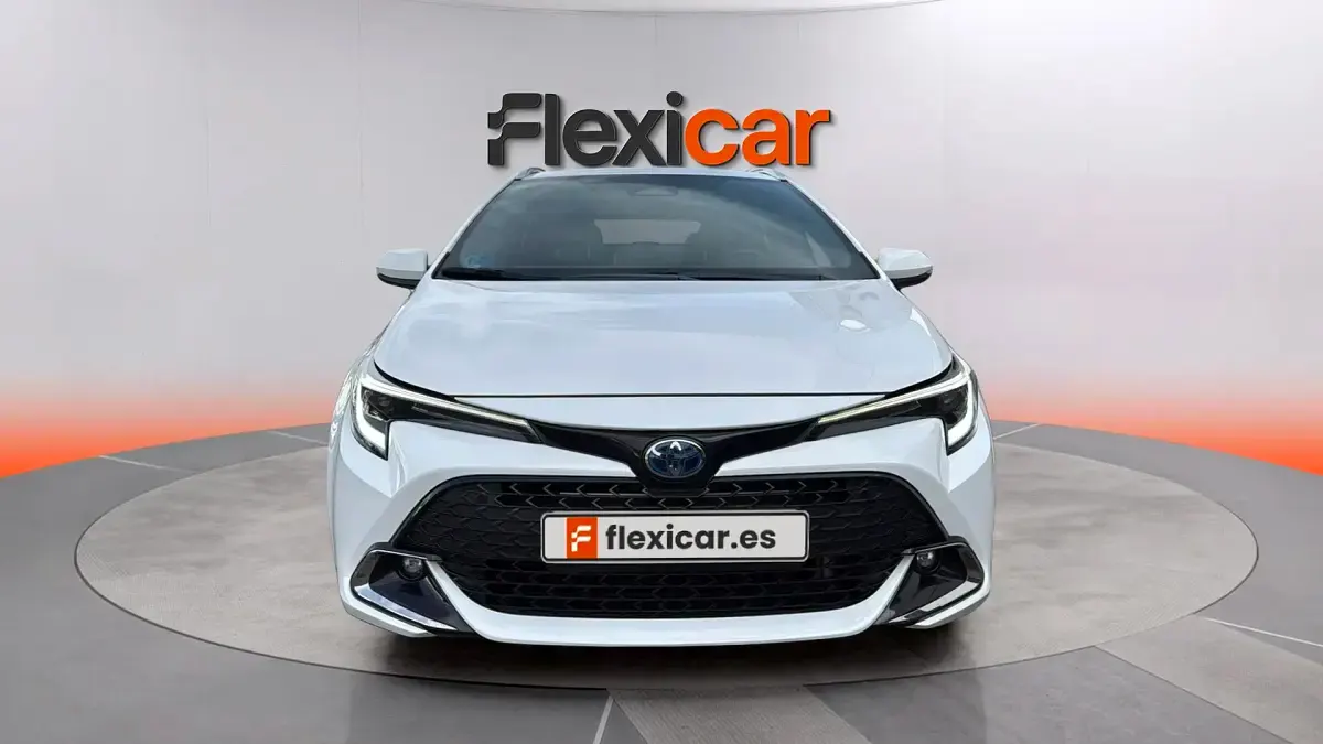 Usado Toyota Corolla Sport 196 CV (144 kW) 2023 Blanco Familiar