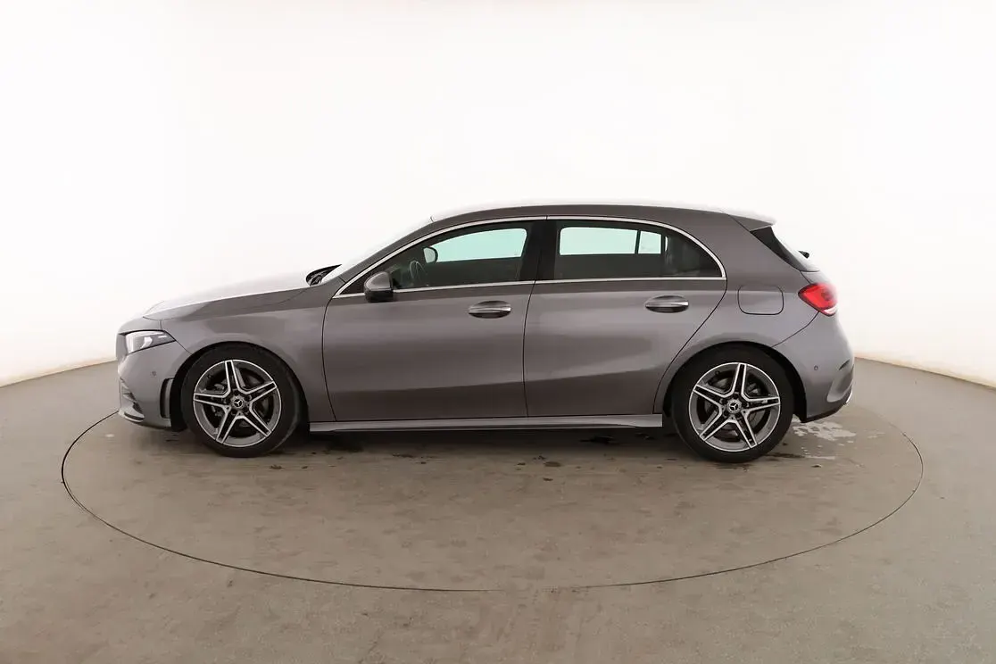 Usado Mercedes A200 163 CV (119 kW) 2020 Gris Berlina