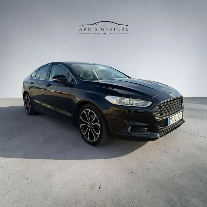 Usado Ford Mondeo Titanium S 163 CV (119 kW) 2014 Negro Berlina