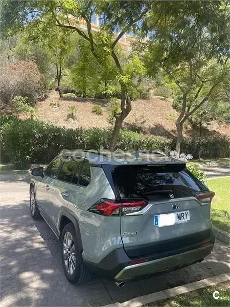 Usado Toyota RAV4 Hybrid Luxury 222 CV (163 kW) 2024 Gris / plata SUV